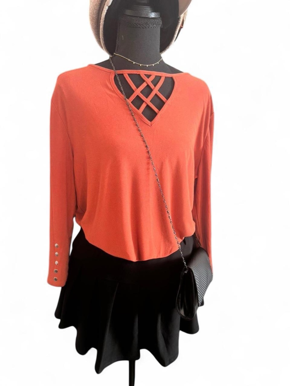 89th & Madison Rust Orange Lattice V-Neck Long Sleeve Top